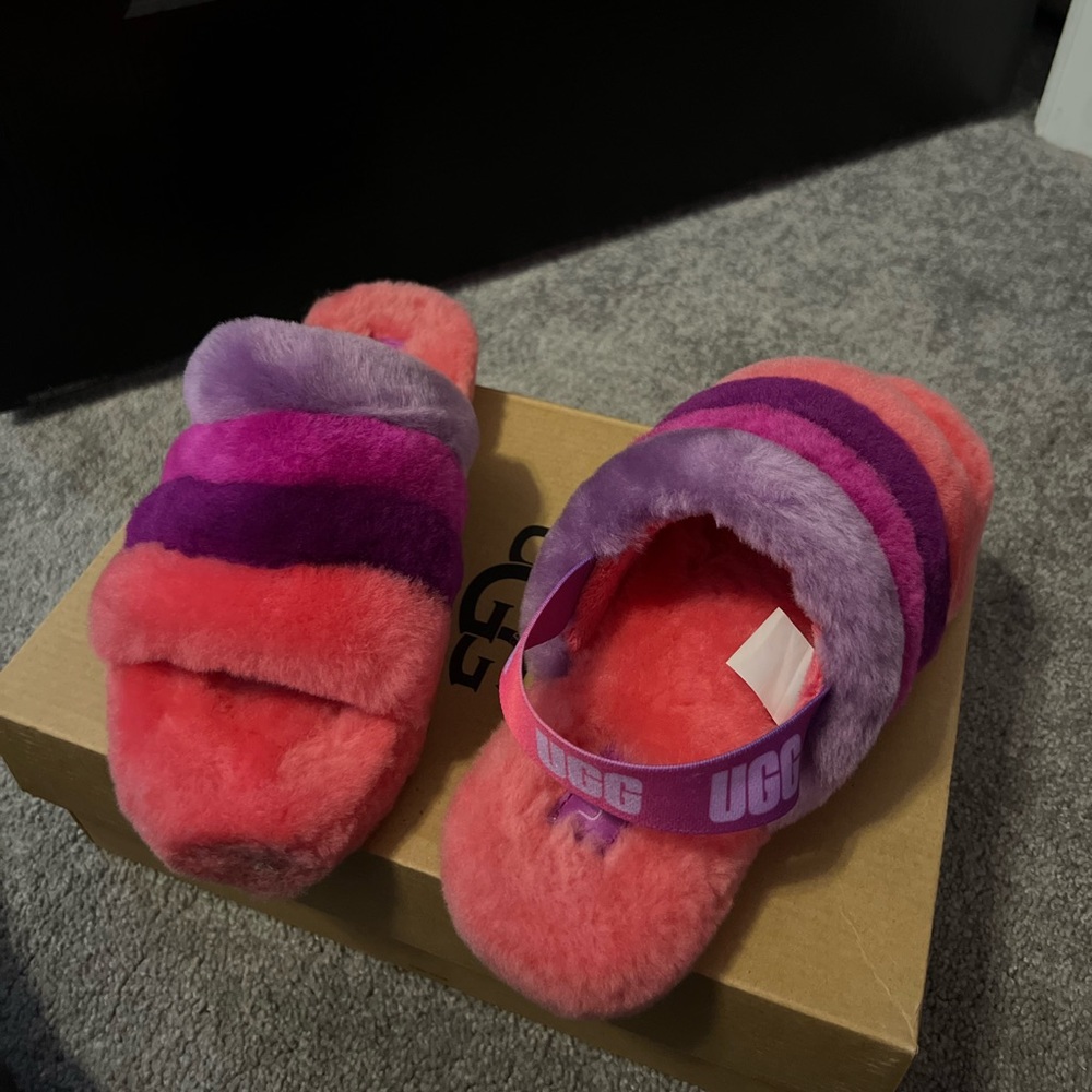 ugg slides